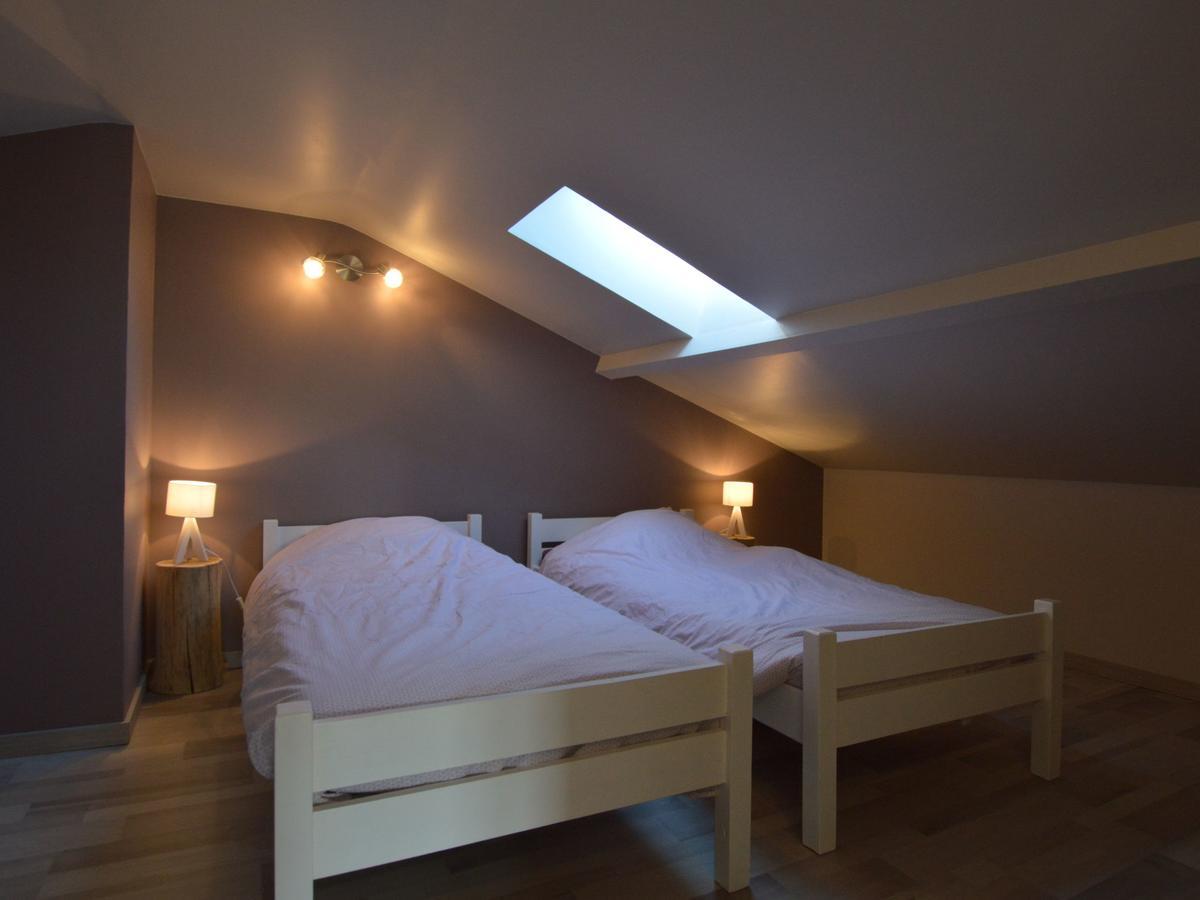 Quaint Cottage In Mont Near High Fens Nature Park 말메디 외부 사진