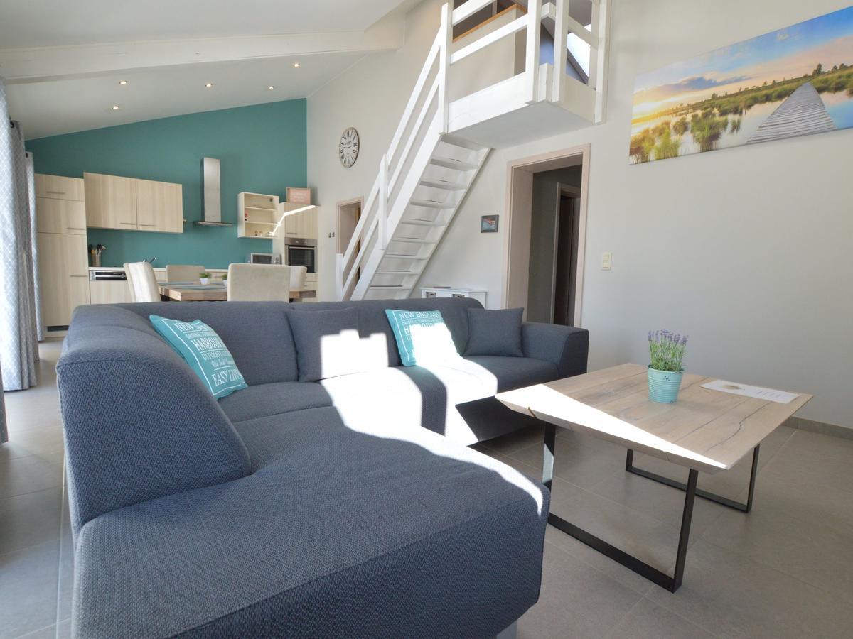 Quaint Cottage In Mont Near High Fens Nature Park 말메디 외부 사진