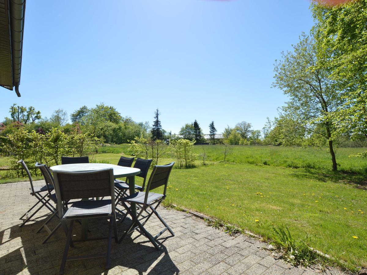 Quaint Cottage In Mont Near High Fens Nature Park 말메디 외부 사진