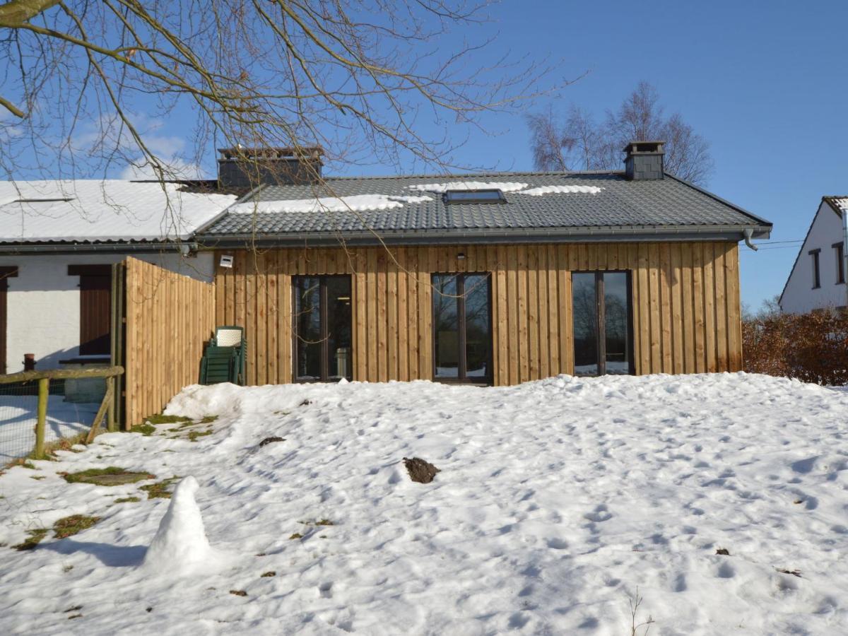 Quaint Cottage In Mont Near High Fens Nature Park 말메디 외부 사진