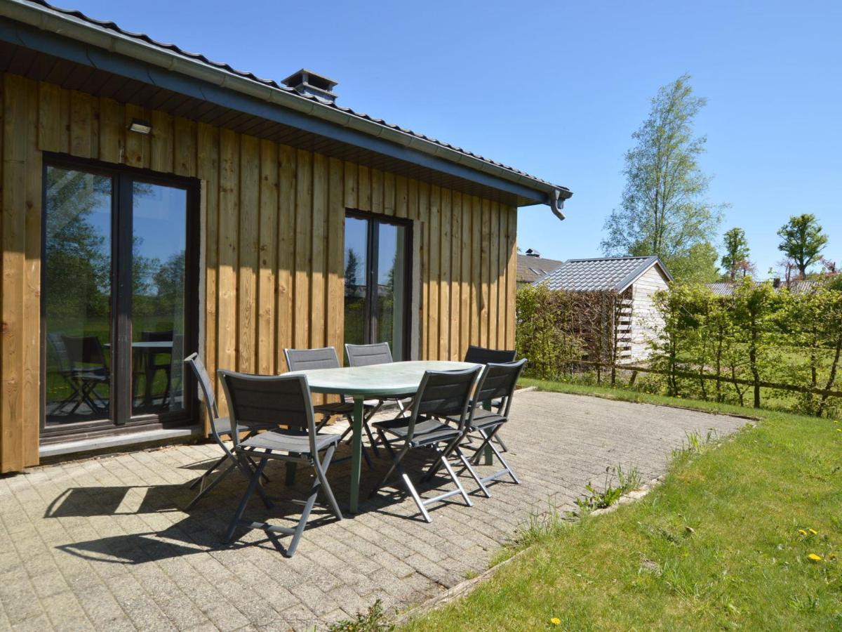 Quaint Cottage In Mont Near High Fens Nature Park 말메디 외부 사진
